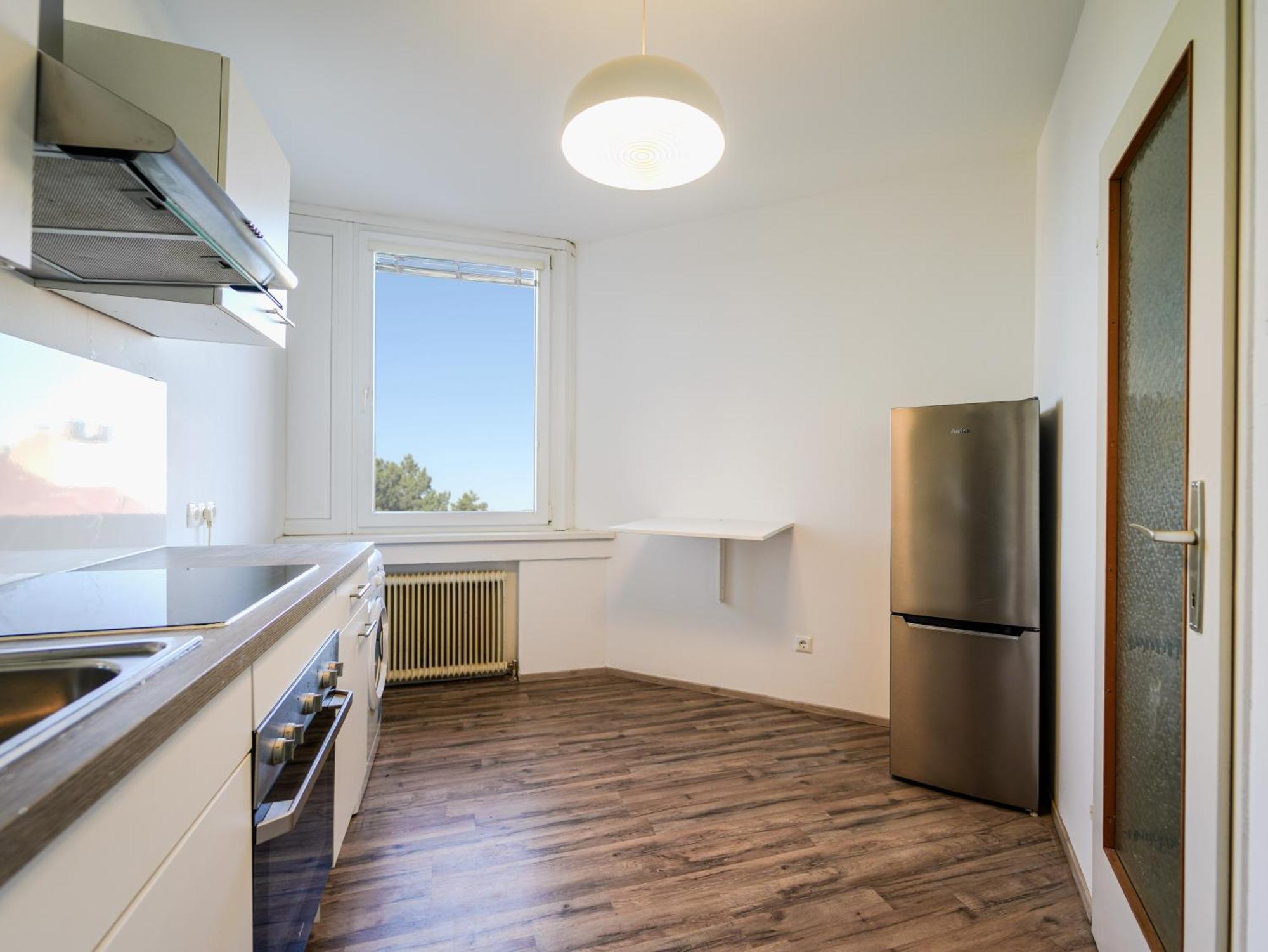 Spacious Apartments With View & Free Parking Wiener Neustadt Exterior photo