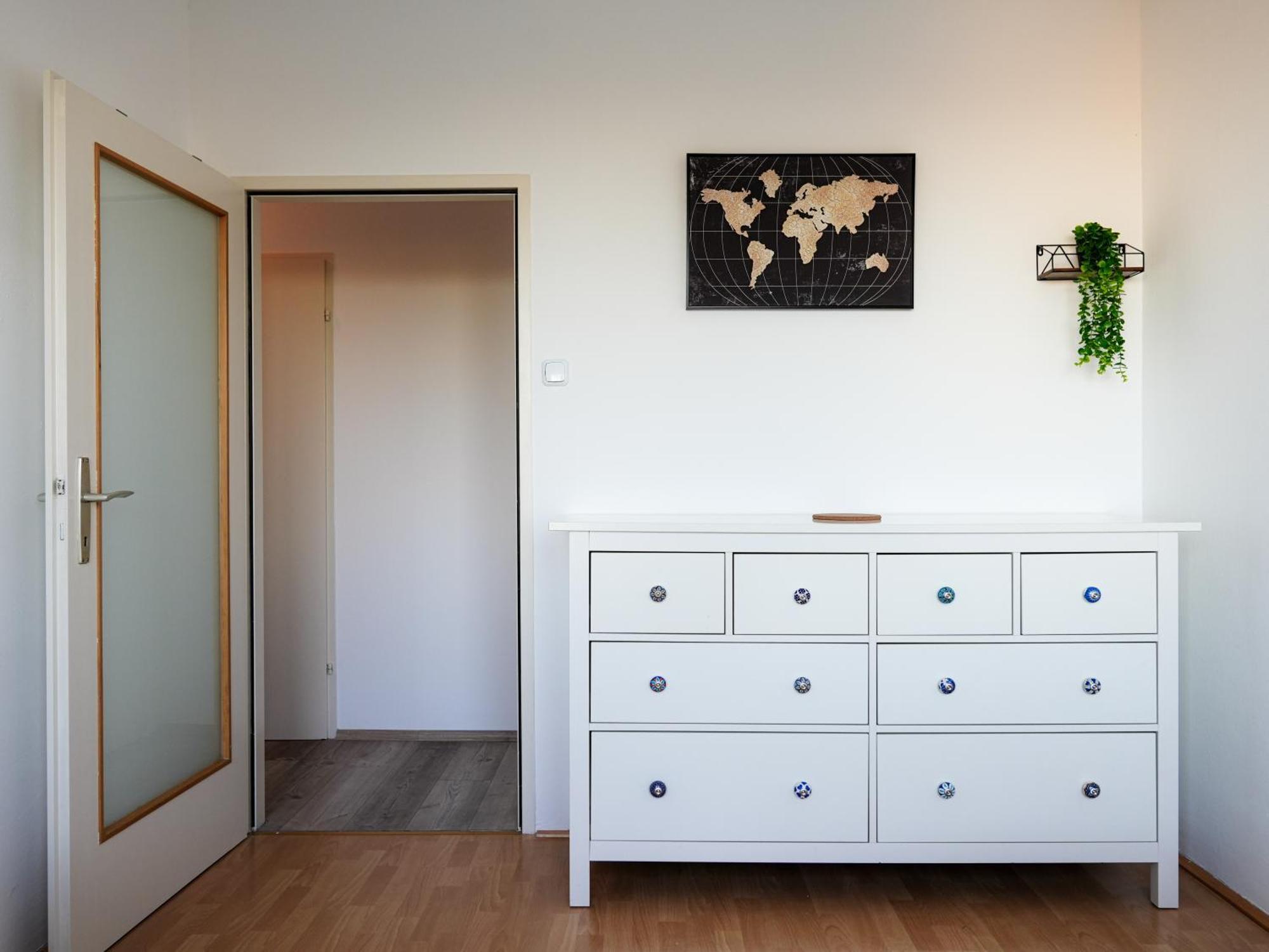 Spacious Apartments With View & Free Parking Wiener Neustadt Exterior photo